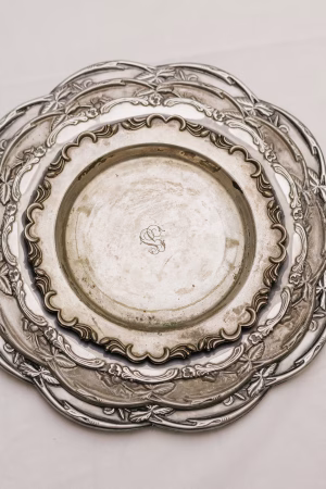 Set of 5 decorative plates