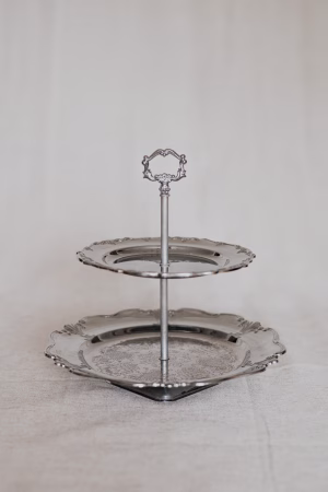 Serving tray in 2 levels