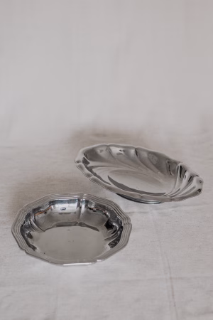 Set of 2 serving dishes